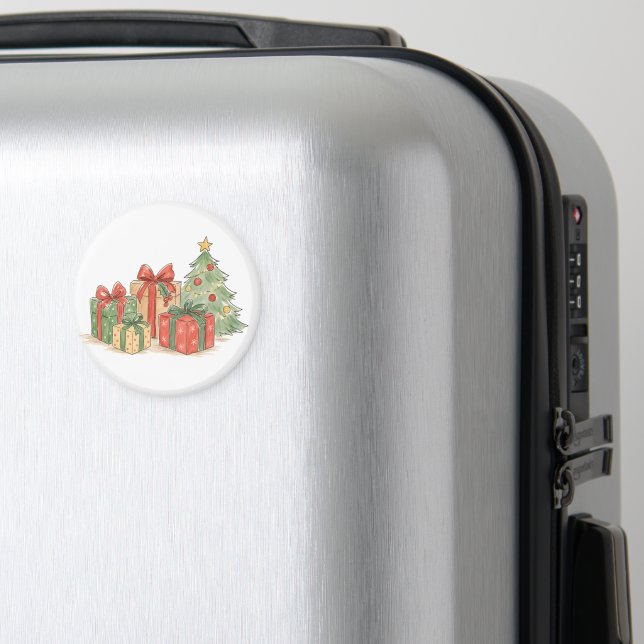 Gestapelte Weihnachtsgeschenke mit Baum als Feiert Magnet (In Situ (Gepäck))