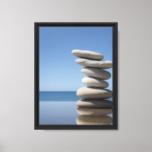 Gestapelte Zen Stones am Meer Leinwanddruck