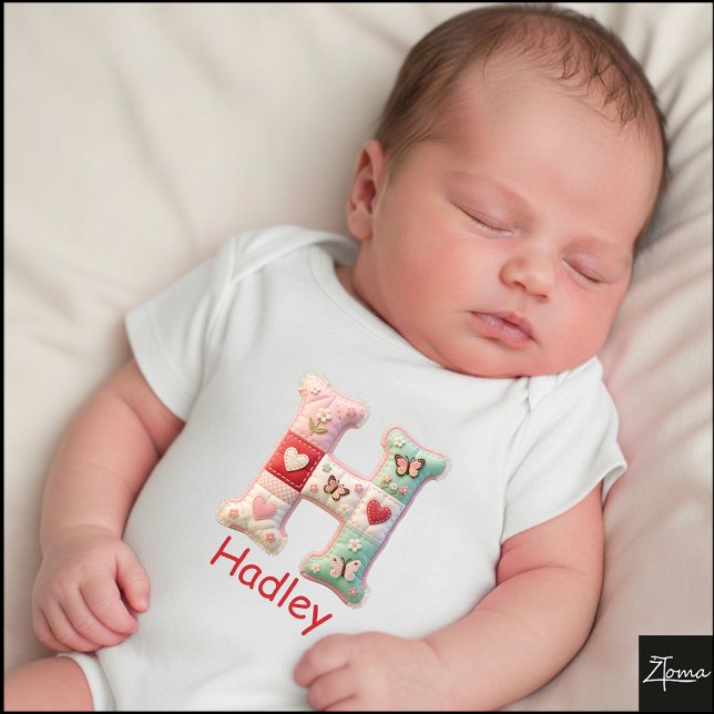 Gesteppter Patchwork-Initialbuchstabe H Kinderzimm Baby Strampler (This is a sample design. There are several models to choose from, with the name and color changed.)