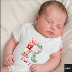 Gesteppter Patchwork-Initialbuchstabe R Kinderzimm Baby Strampler