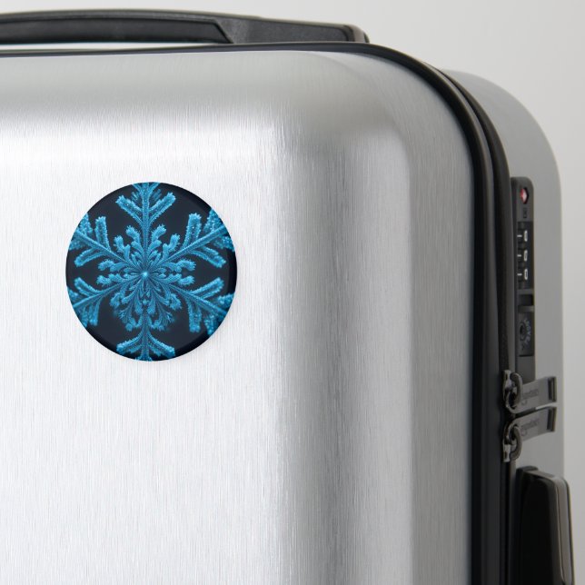 Gestreifte Eleganz: Intricate Blue Snowflake Desig Magnet (In Situ (Gepäck))