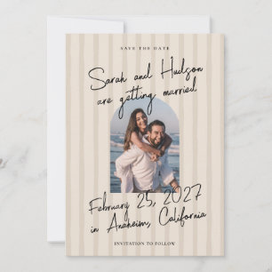 Gestreifte moderne handgeschriebene Schrift Foto-H Save The Date