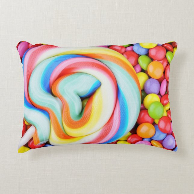 Gestreifter Lutscher und mehrfarbige Smarties Zierkissen (Vorderseite)
