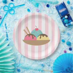 Gestreiftes Eisbecher-Dessert Pappteller