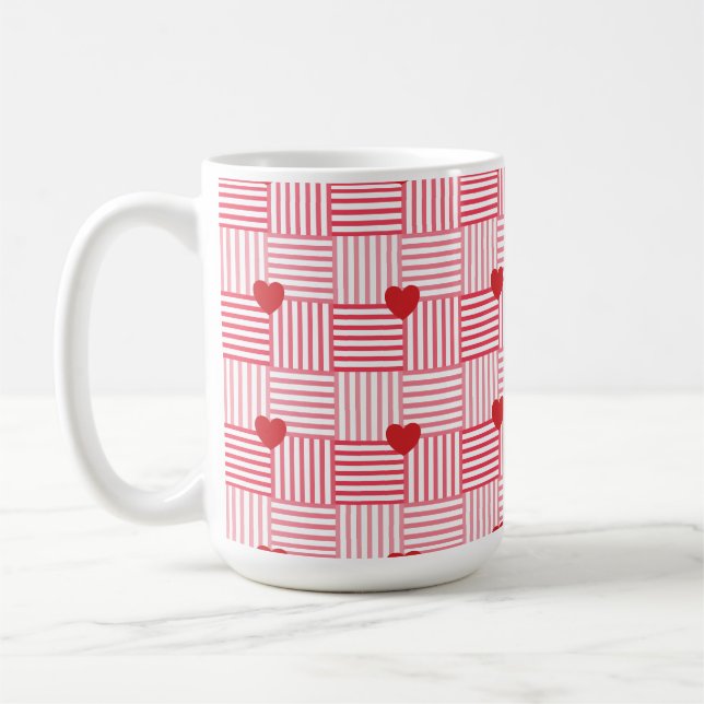 Gestreiftes Herzen-Patchwork-Muster  Kaffeetasse (Links)
