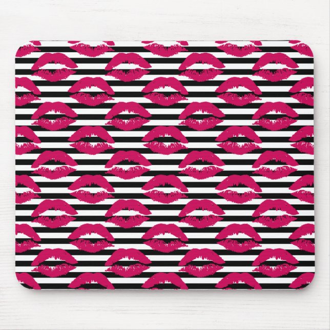 Gestreiftes Muster des Lippenstift-Kuss-B&W Mousepad (Vorne)
