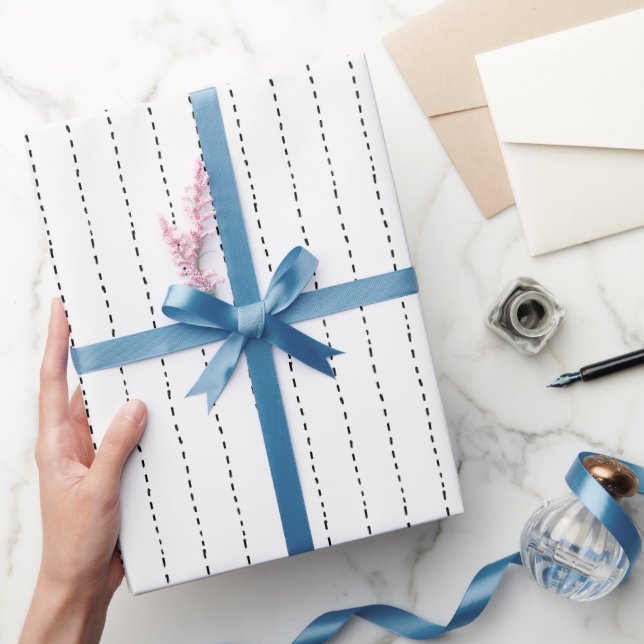 Gestrichelte Linien auf Weiß Geschenkpapier (Schenken)