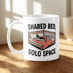 Geteiltes Bett, eigener Raum   Hunde- und Katzenhu Kaffeetasse