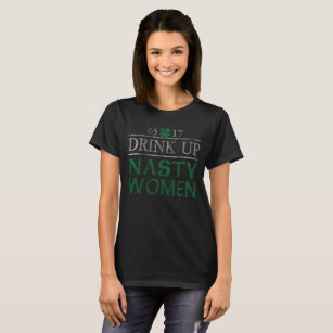 Getränk herauf ekligen Frauen-St Patrick Tag T-Shirt