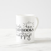 Getränk-Tee, las Bücher, ist glückliche Tasse