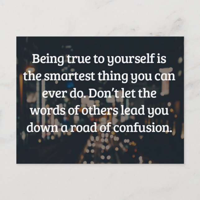 Getreu Ihrem eigenen Zitat Postkarte (Vorderseite)