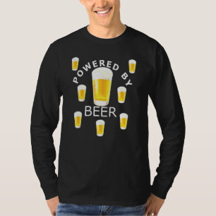 Getrieben von Bier-Brillen aus Bier-Drink-Design T-Shirt