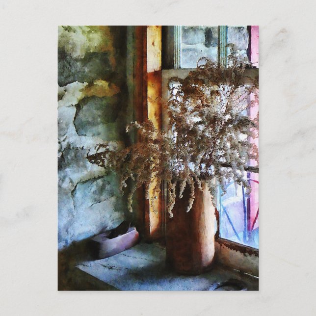 Getrocknete Blumen auf dem Fensterbrett Postkarte (Vorderseite)