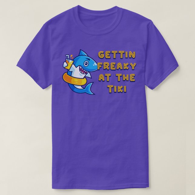 Gettin Freaky bei der Tiki Funny Graphic Novelty 1 T-Shirt (Design vorne)