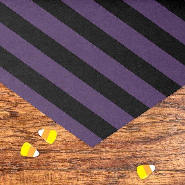 Gewebpapier für lila und schwarze Streifen Seidenpapier (Purple and black stripes pattern tissue paper .)