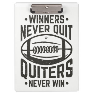 Gewinner geben nie mit dem Angebot auf Klemmbrett