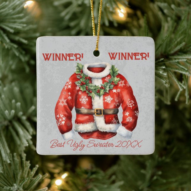 Gewinner! Gewinner! Bester Ugly Sweater von 20xx Keramikornament (Baum)