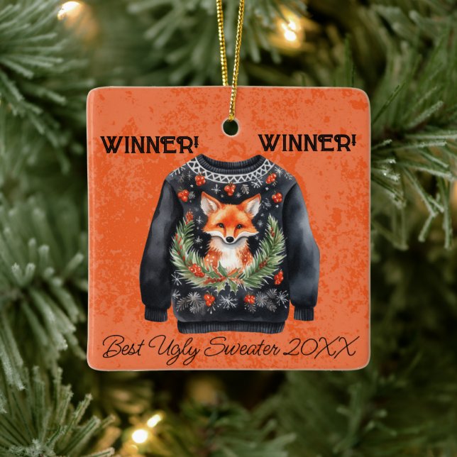 Gewinner! Gewinner! Bester Ugly Sweater von 20xx Keramikornament (Baum)