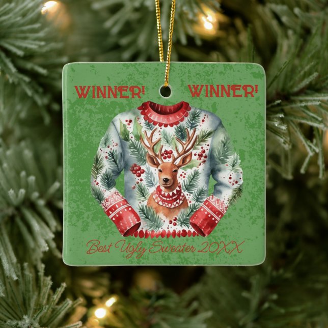 Gewinner! Gewinner! Bester Ugly Sweater von 20xx Keramikornament (Baum)