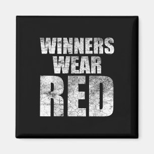 Gewinner tragen den Red Color War Camp Team Game-W Magnet