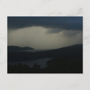 Gewitter über das Quabbin-Reservoir Postkarte