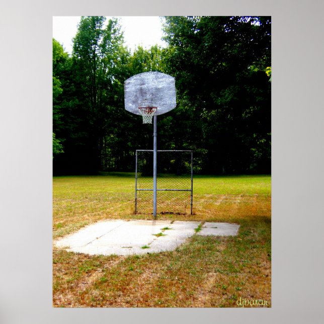 Gewitterter Basketballplatz Poster (Vorne)