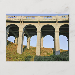 Gewölbte Stützen der Patterson Memorial Bridge Postkarte