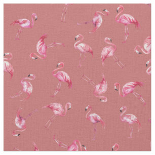 Geworfene Wasserfarb-Flamingos auf verblasstem Rot Stoff