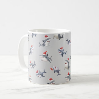 Geworfene Weihnachts-Haie auf Hellgrau Kaffeetasse
