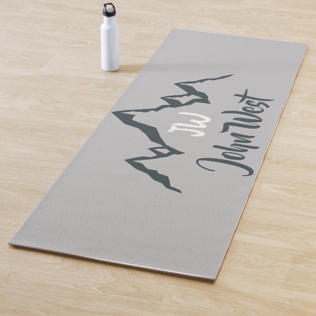 Gezeichnet Bergkette personalisierbare Monogramm Yogamatte (Beispiel)