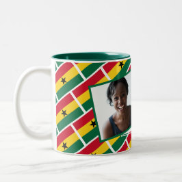 GHANA FLAG Foto-Vorlage Ihren Text hinzufügen Zweifarbige Tasse