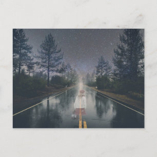 Ghost Girl Road Night Halloween Beängstigender Hor Postkarte
