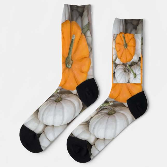 Ghost Pumpkins mit einer sneakfarbenen Orange Socken (Linkes Detail)
