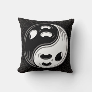 Ghost Yin Yang Black und White Kissen