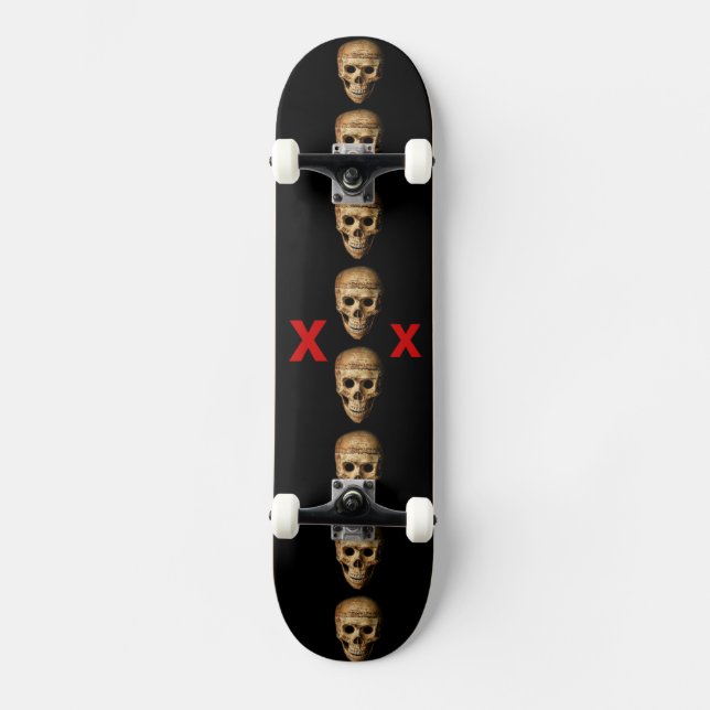 Ghoulish Grinning Skull Skateboard (Vorderseite)