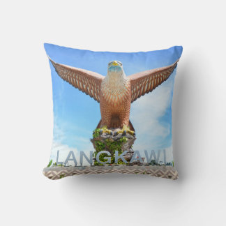 Giant Eagle Statue Langkawi Malaysia Souvenir Kissen