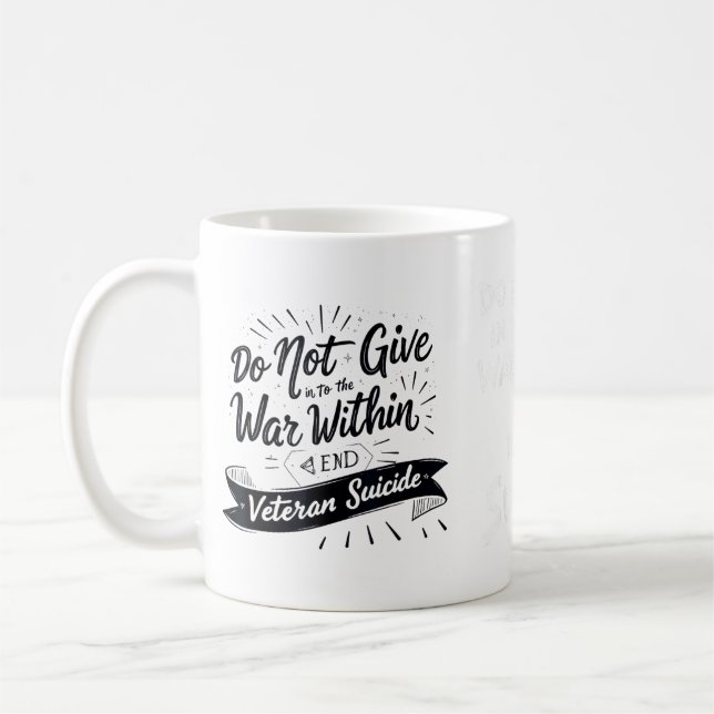 Gib dem Krieg in dir nicht nach Veteran Kaffeetasse (Links)
