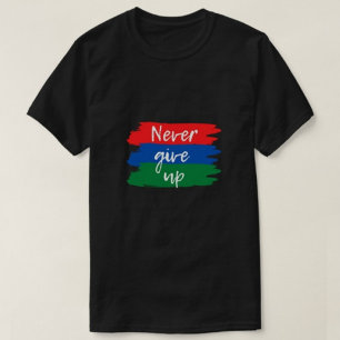 Gib niemals die modernen schwarzen Männerkleidung  T-Shirt