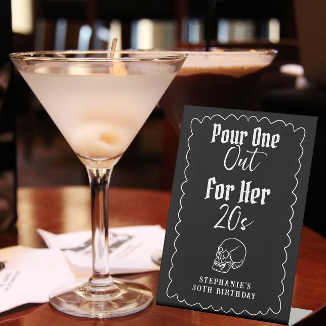 Gießen Sie einen für ihren 20er-RIP auf meine zwan Sockelschild (Von Creator hochgeladen)