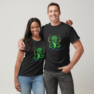 Giftige Schlange – Gefahr und Präzision T-Shirt
