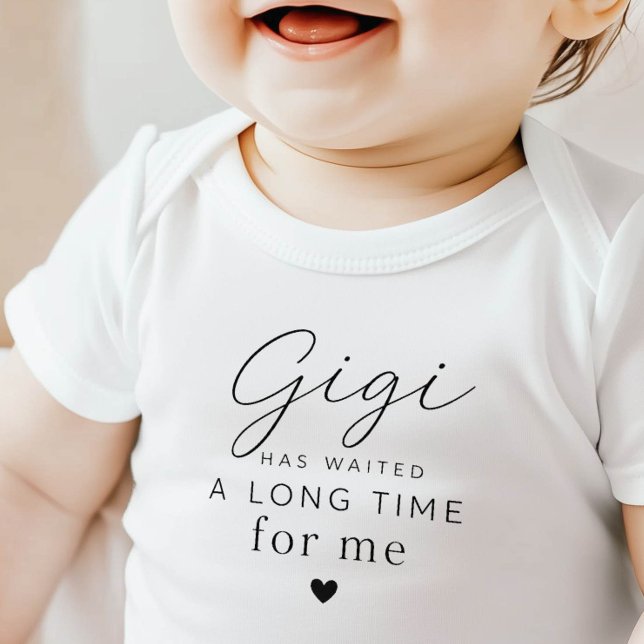 Gigi Has Waited Baby Bodysuit Geschenk Strampler (Von Creator hochgeladen)