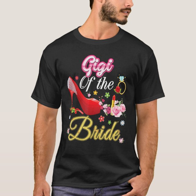 Gigi of the Bride Happy Wedding Blume Pink Shoe T-Shirt (Vorderseite)