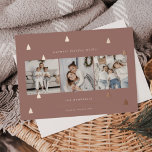 Gilded Forest | Elegante Weihnachts-FotoCollage Folien Feiertagskarte<br><div class="desc">Ein modernes und elegantes Weihnachtskartendesign mit drei quadratischen Fotos,  nebeneinander auf einem Erdton Terrakotta Hintergrund mit Rose vergoldeten Pinienbäumen. Personalisieren Sie mit Ihrem individuellen Urlaubsgruß,  Familiennamen und dem Jahr.</div>