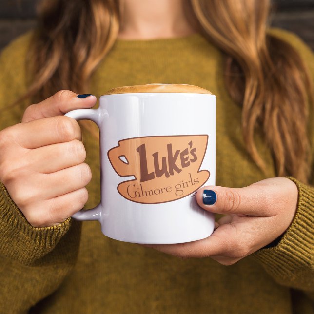 Gilmore Girls Luke’s Diner Logo Jumbo-Tasse (Person holding mug)