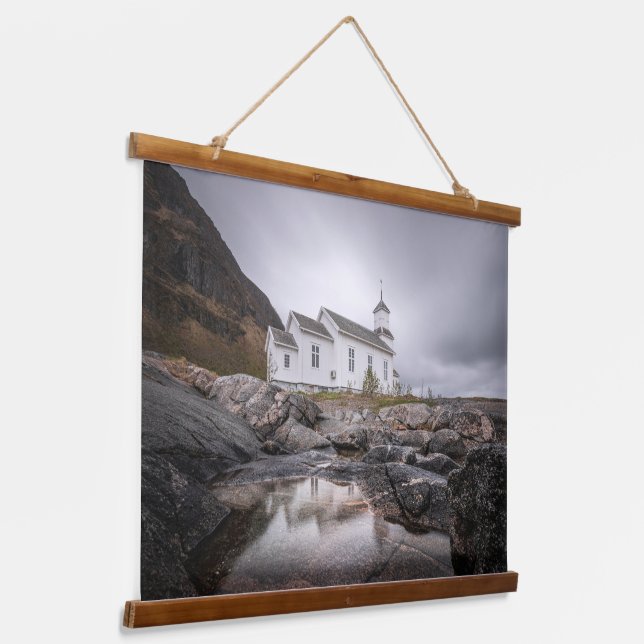 Gimsoy Church Lofoten Norwegen Wandteppich Mit Holzrahmen (Gewinkelt)
