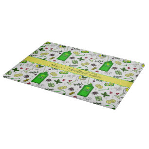 Gin Drinker Cocktail Glas und Zutaten Bar Schneidebrett