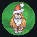 Ginger Cat Christmas on Green Runder Aufkleber<br><div class="desc">Animal Parade Ginger Cat Weihnachtsgeschenke und Accessoires, die Ihnen von ITD Animal Parade mitgebracht werden, zeigen unsere originelle Kunst einer niedlichen Orange und Weiß Katze, die alle für den Urlaub mit einer Weihnachtsmannmütze auf ihrem Kopf und einem heiligen Kranz auf ihrem Hintern verziert ist. Auf vielen Urlaubskarten und Geschenken steht...</div>