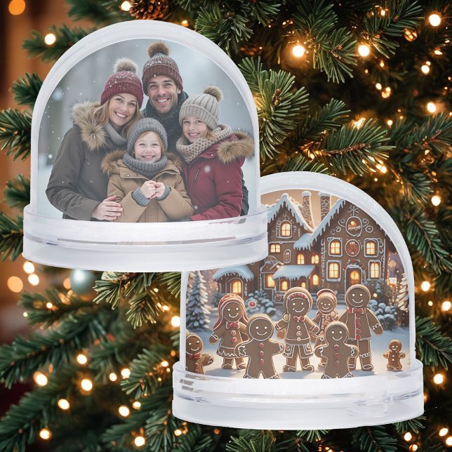 Gingerbread house and family, photo gift  schneekugeln (Von Creator hochgeladen)