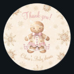 Gingerbread Little Sweetie Christmas Baby Shower Runder Aufkleber<br><div class="desc">Weihnachts-Babyduschaufkleber mit einem bezaubernden Lebkuchenmädchen in Rosa und Beige,  Lebkuchengebäck und Imitats goldene Schneeflocken. Kate Eden Art</div>