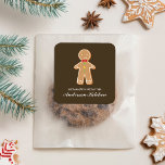 Gingerbread Man Christmas Quadratischer Aufkleber<br><div class="desc">Gingerbrot-Kekse thematisches Weihnachtsdesign.</div>